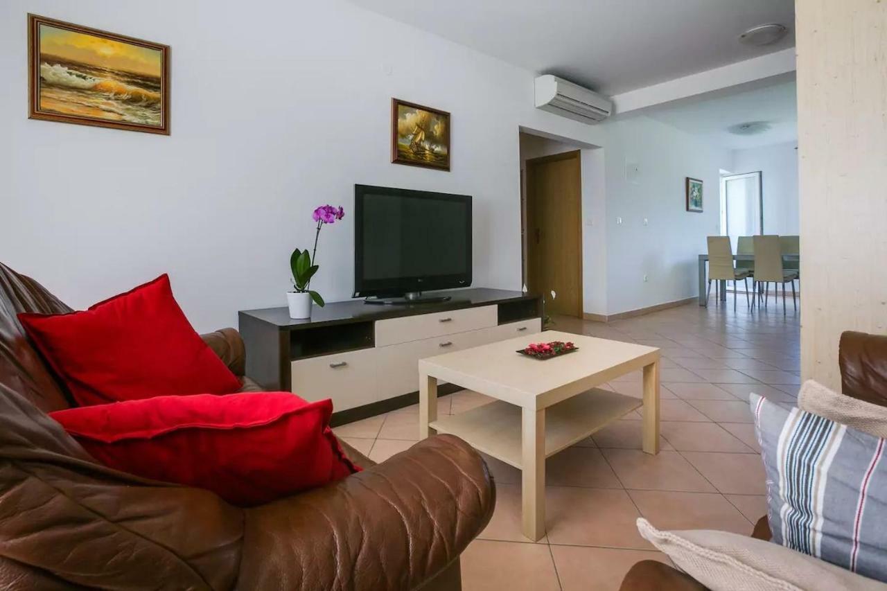 Apartment Vitalia 2+2 Porec Exterior photo