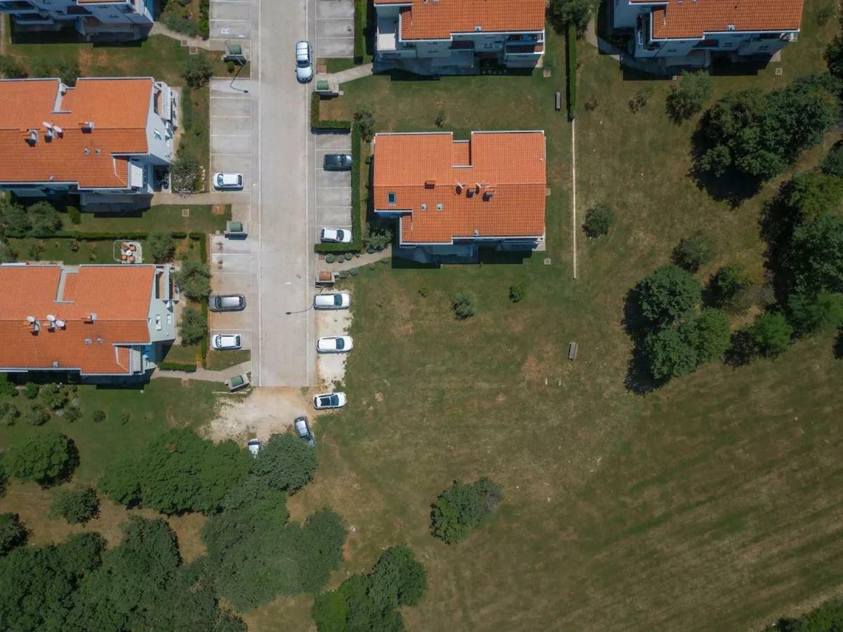 Apartment Vitalia 2+2 Porec Exterior photo